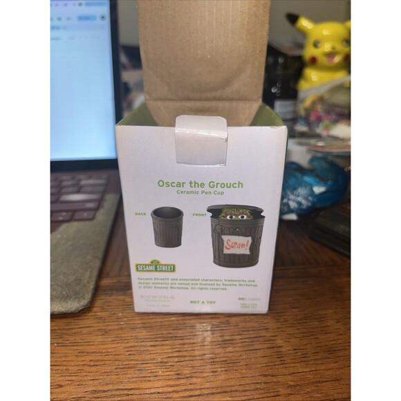 Sesame Street Oscar the Grouch Ceramic Pen Cup New in Box Desk Organizer - Picture 7 of 8